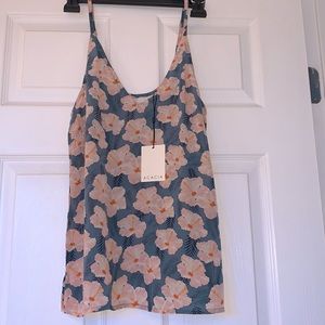 NWT Acacia Nelly Top